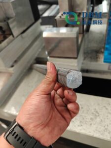 棒材锯切机